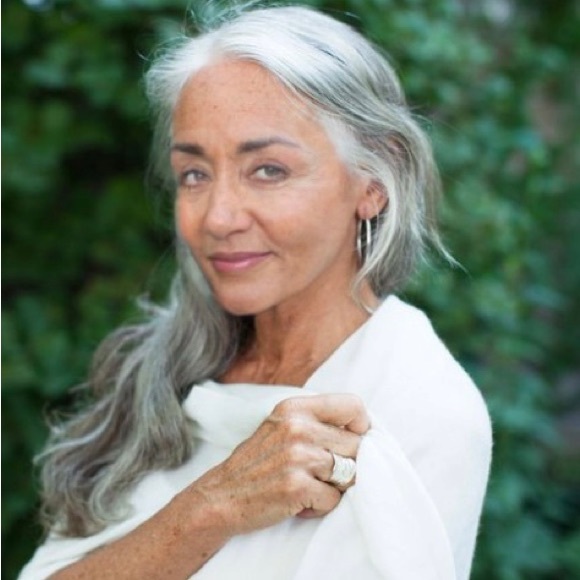 Meet your Posher, Quenna - Picture 2 of 2